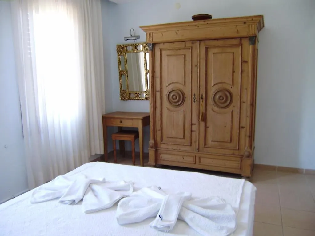 Datca Hotel Antik Apart 3*,